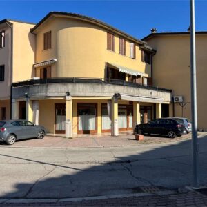 Locale commerciale centro Marano