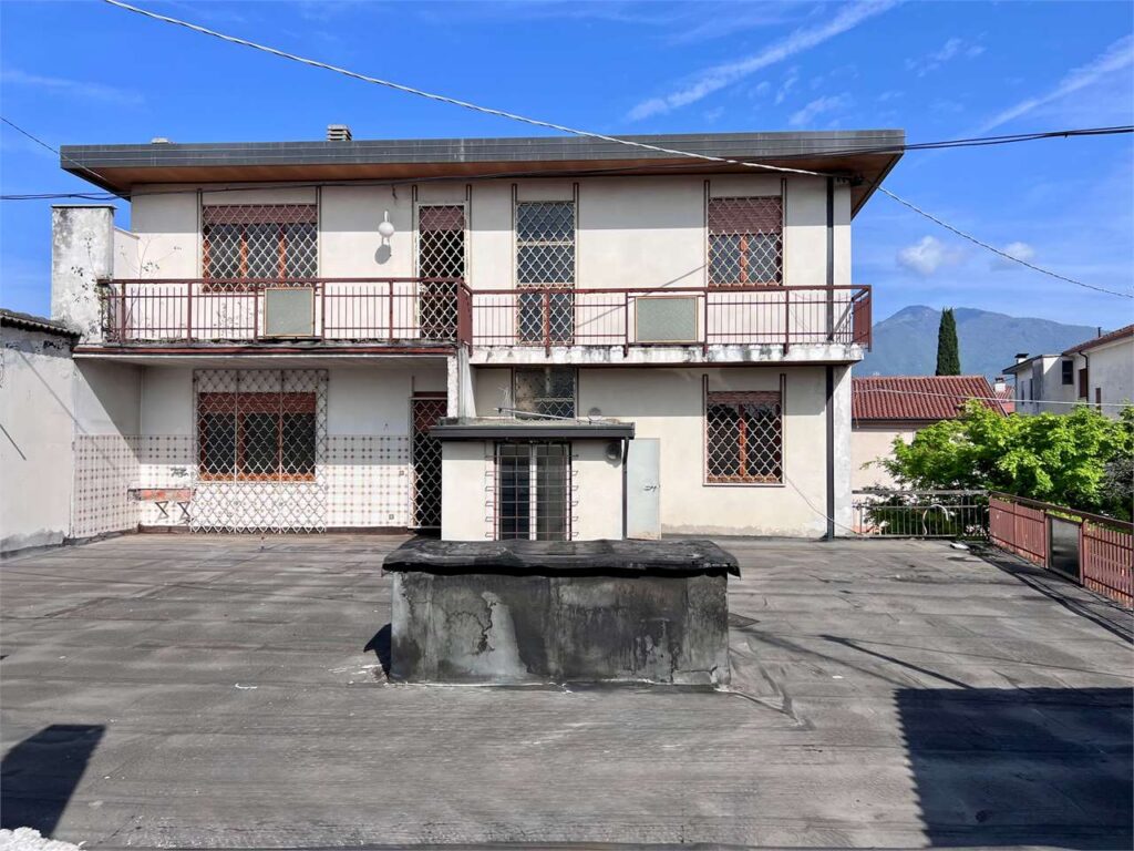 APPARTAMENTO PIANO SECONDO